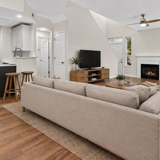 Summerlinn 1480 Furnished Living Room1