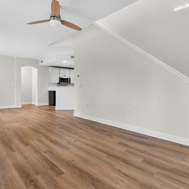 Summerlinn 1480 living view2