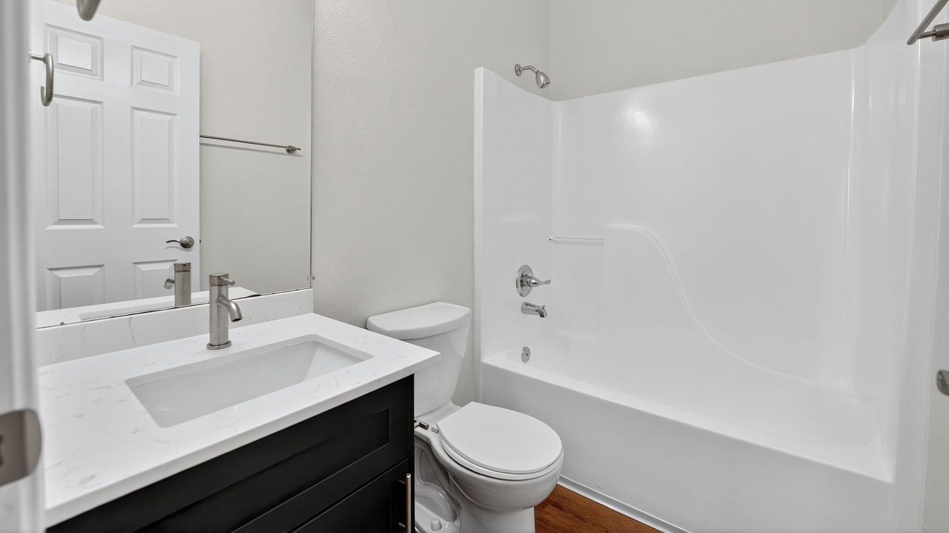 Summerlinn 1480 bathroom1