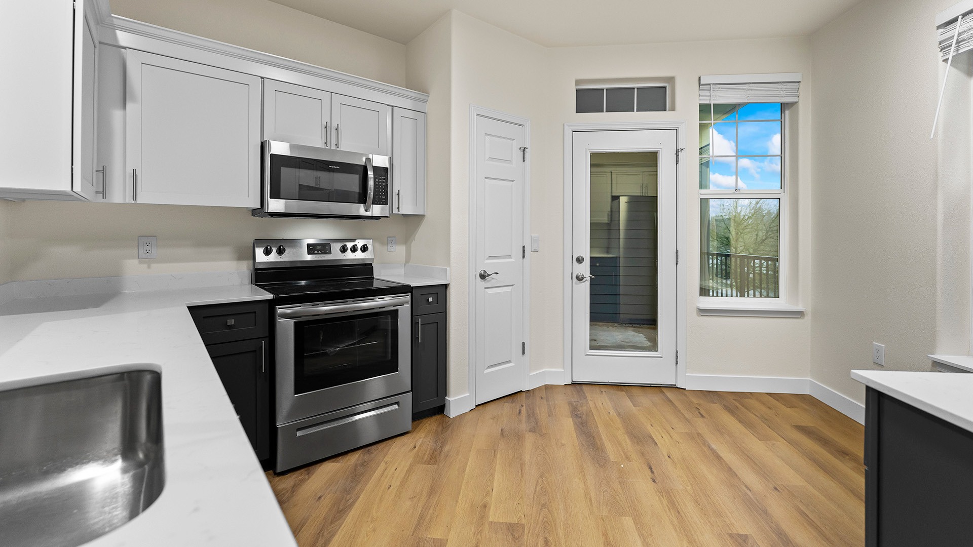 Summerlinn west linn unit 305 modern kitchen view3