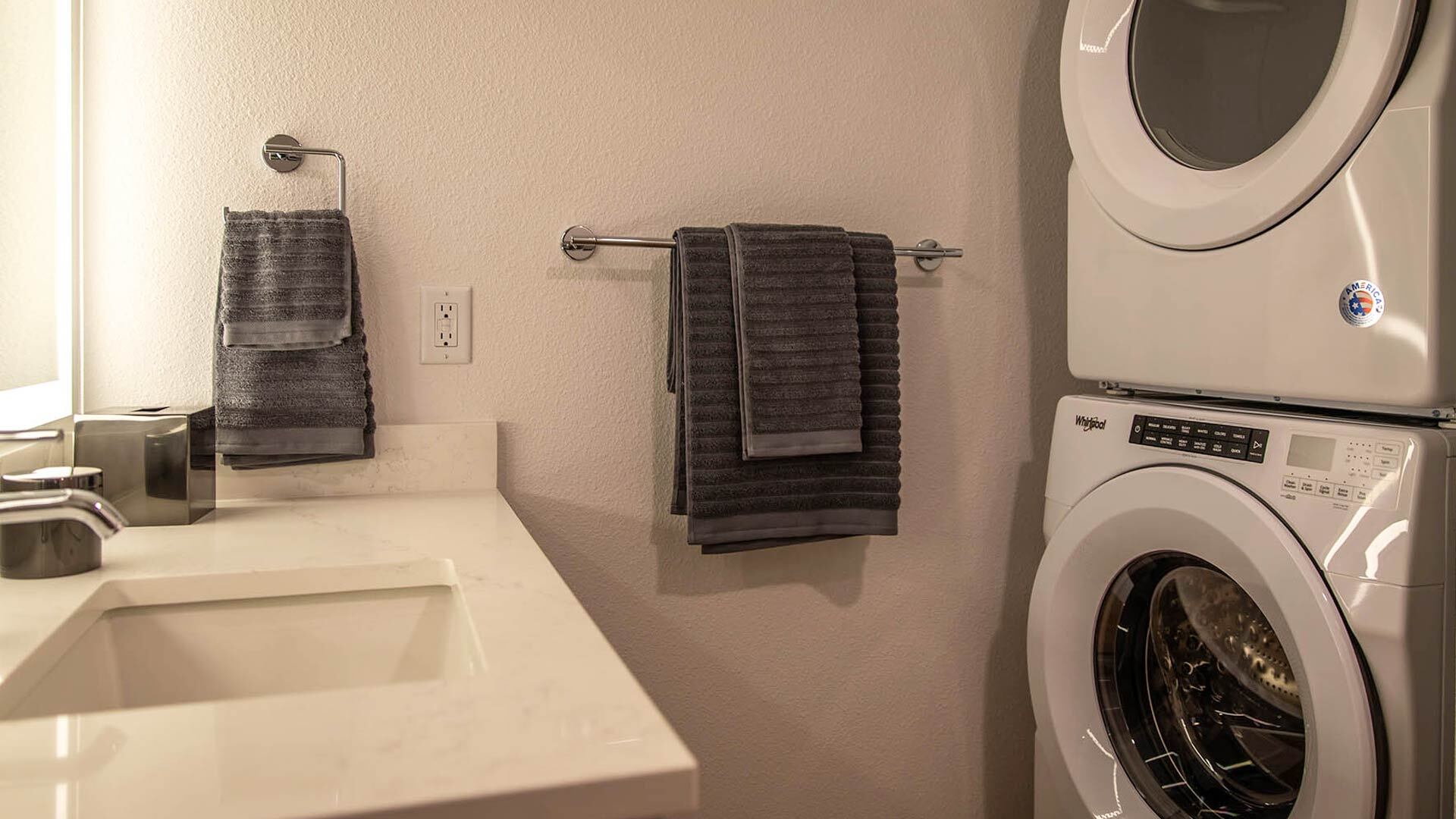 Goss B1 1br model bathroom laundry view 1