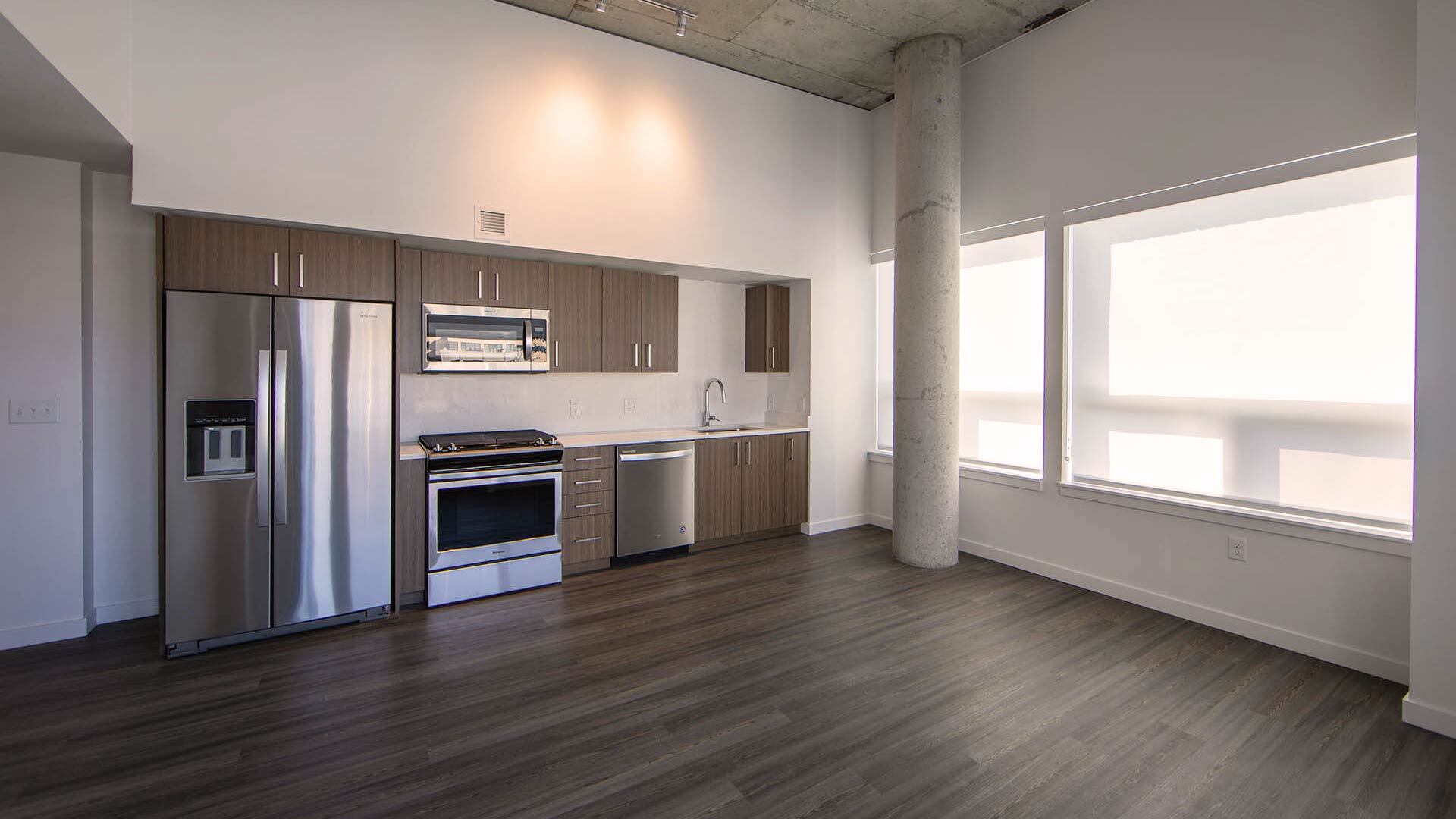 Goss C11 1br kitchen view 1
