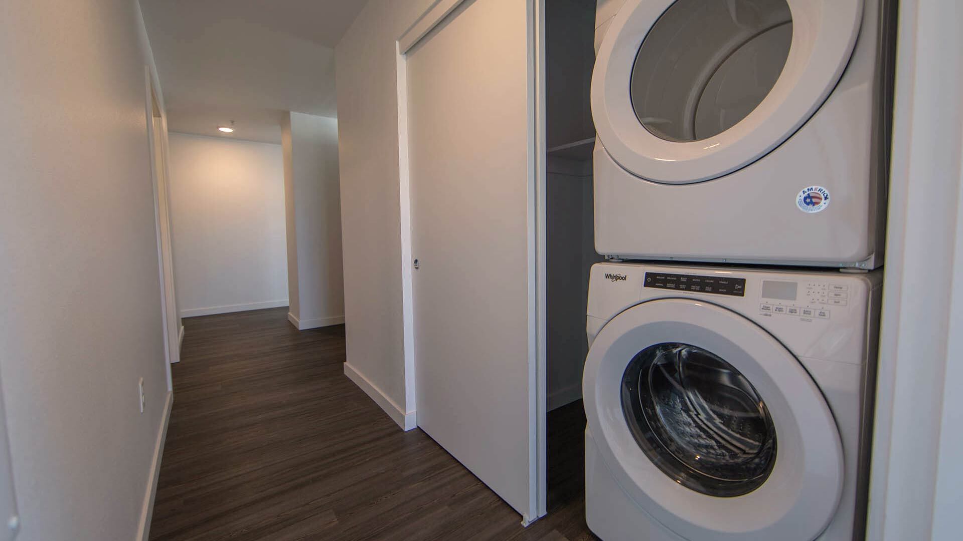 Goss C11 1br laundry closet view 1