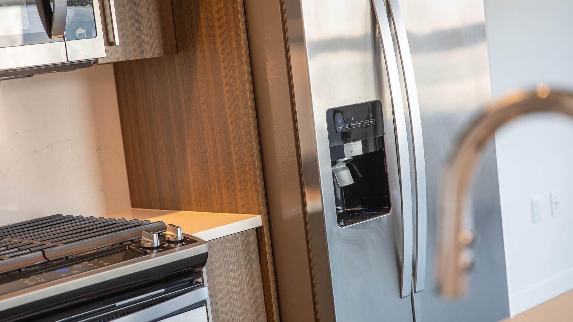 Goss D5 2br kitchen detail view 2