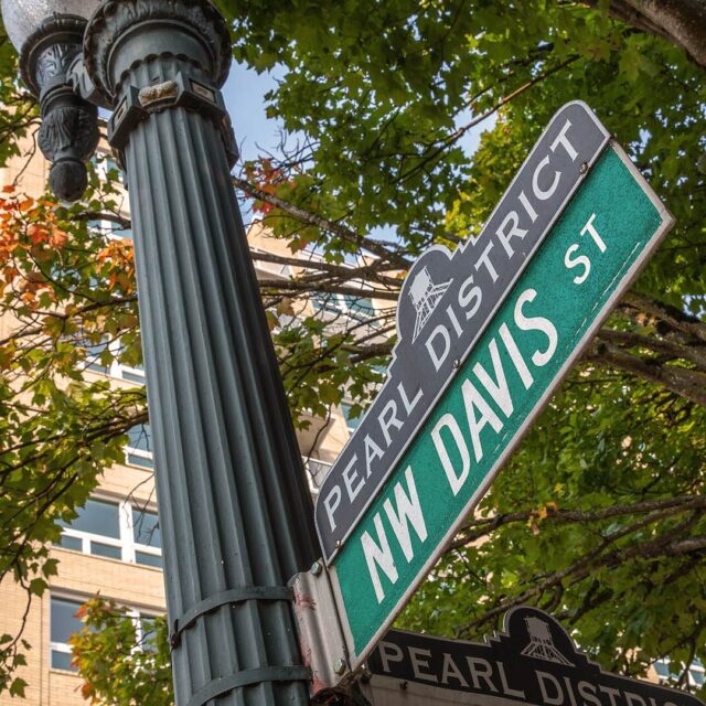 Goss pear district davis street sign