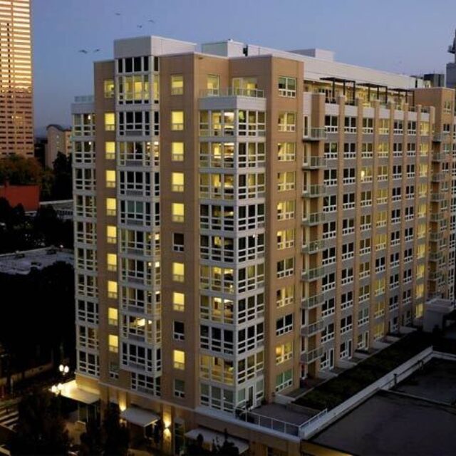 Welcome to The Gossamer Apartments in Portland OR