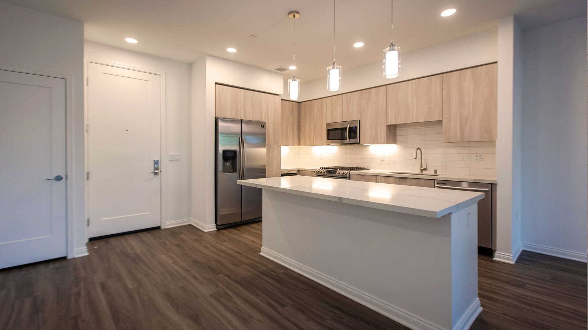 Vilara Select kitchen entrance