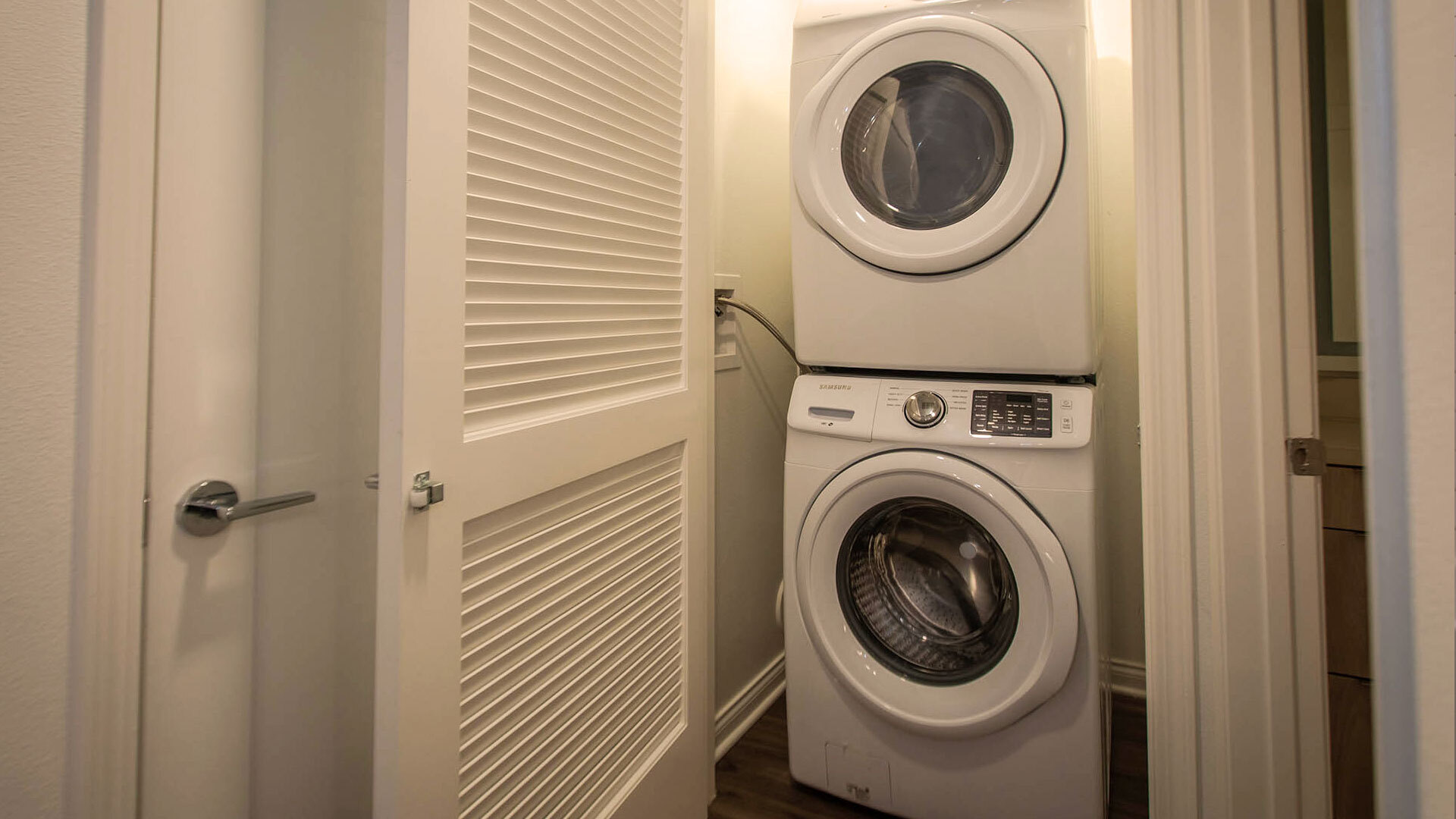 Vilara Select washer dryer
